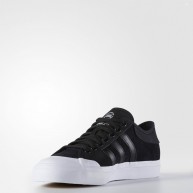 adidas-matchcourt-chaussures-de-skate-black-white-3